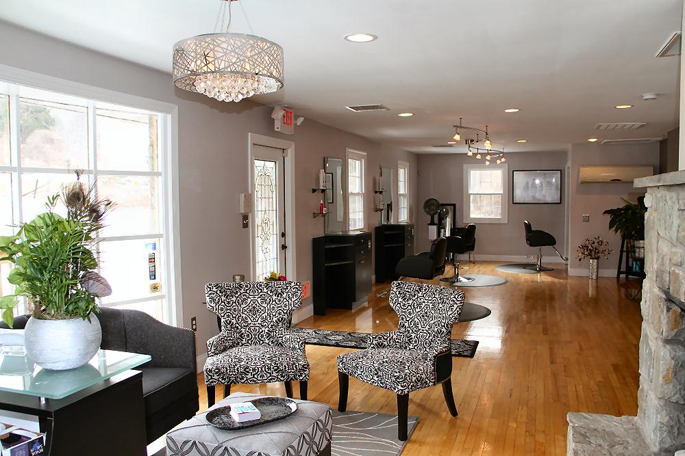 image-246264-SALONINTERIOR1.jpg